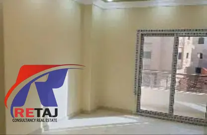 Apartment - 3 Bedrooms - 1 Bathroom for rent in Mohamed Naguib Axis - Abou El Houl - New Cairo City - Cairo