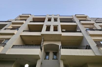 Apartment - 3 Bedrooms - 2 Bathrooms for sale in 2nd Area - Shorouk City - Cairo