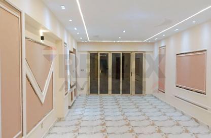 Apartment - 3 Bedrooms - 1 Bathroom for sale in Mahmoud Al Essawy St. - Miami - Hay Awal El Montazah - Alexandria