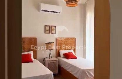 Chalet - 2 Bedrooms - 2 Bathrooms for sale in Beit Al Bahr - Sidi Heneish - North Coast