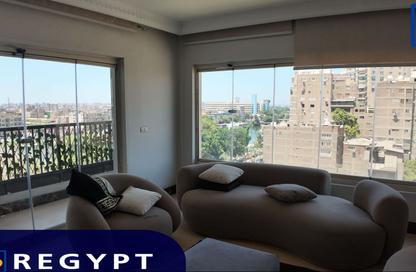 شقة - 3 غرف نوم - 2 حمامات للايجار في شارع العزيز عثمان - الزمالك - القاهرة