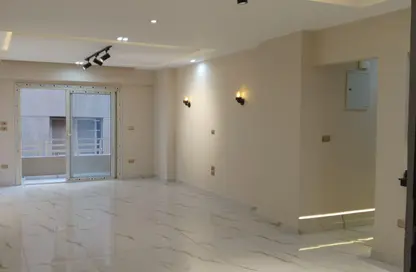 Apartment - 3 Bedrooms - 2 Bathrooms for rent in Katameya Gardens - El Katameya Compounds - El Katameya - New Cairo City - Cairo