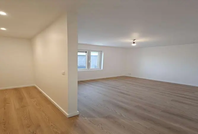 117271009 - Property Image 3
