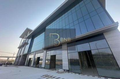 Office Space - Studio - 2 Bathrooms for rent in Golden Gate - South Teseen St. - The 5th Settlement - New Cairo City - Cairo