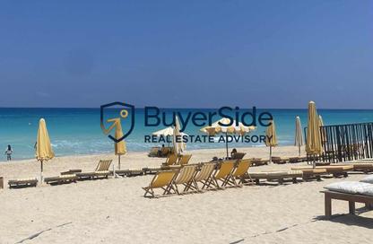 Chalet - 2 Bedrooms - 2 Bathrooms for sale in Hacienda West - Ras Al Hekma - North Coast