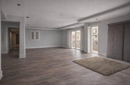 شقة - 3 غرف نوم - 4 حمامات للبيع في شارع الاشجار - المهندسين - الجيزة
