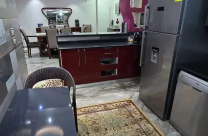 شقة - 3 غرف نوم - 2 حمامات للبيع في المجاورة الاولي - المنطقة التاسعة - مدينة الشروق - القاهرة