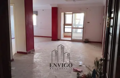 شقة - 3 غرف نوم - 2 حمامات للبيع في شارع النزهه - ارض الجولف - مصر الجديدة - القاهرة