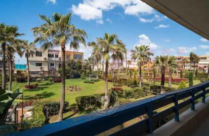 Chalet - 1 Bedroom - 1 Bathroom for sale in Corniche Al Maamoura - Al Maamoura - Hay Than El Montazah - Alexandria