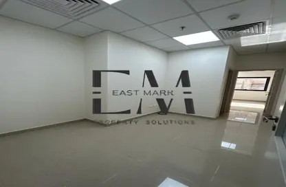 Clinic - 1 Bedroom - 1 Bathroom for rent in Service Road - Ganoob El Acadimia - New Cairo City - Cairo