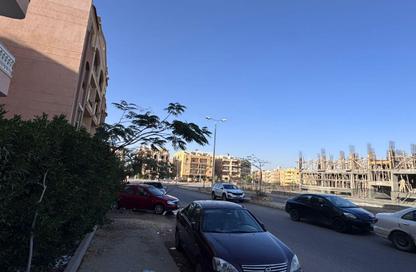 Apartment - 3 Bedrooms - 3 Bathrooms for sale in 1st Neighborhood - 1st Area - Shorouk City - Cairo