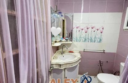 Apartment - 3 Bedrooms - 1 Bathroom for sale in Sidi Gaber St. - Sidi Gaber - Hay Sharq - Alexandria Apartment - 3 Bedrooms - 1 Bathroom for sale in Sidi Gaber St. - Sidi Gaber - Hay Sharq - Alexandria