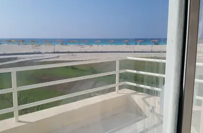 فيلا - 4 غرف نوم - 4 حمامات للايجار في أمواج - سيدي عبد الرحمن - الساحل الشمالي