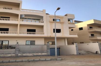 Apartment - 2 Bedrooms - 1 Bathroom for sale in 2nd Neighborhood - 3rd District East - Shorouk City - Cairo