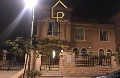 Apartment - 5 Bedrooms - 4 Bathrooms for rent in Royal Meadows - Sheikh Zayed Compounds - Sheikh Zayed City - Giza