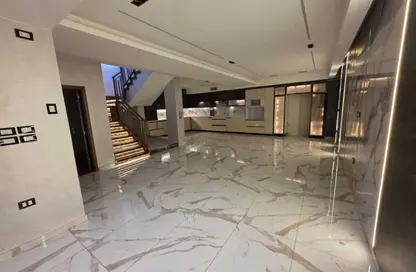 فيلا - 5 غرف نوم - 5 حمامات للايجار في فالينو - المستثمرين الشمالية - مدينة القاهرة الجديدة - القاهرة