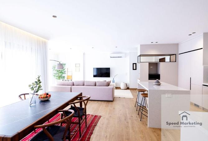 69804382 - Property Image 2