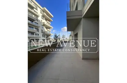 شقة - 4 غرف نوم - 4 حمامات للبيع في كمبوند البروج - كمبوندات الشروق - مدينة الشروق - القاهرة