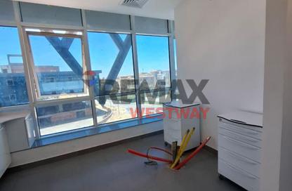 عيادة - استوديو - 1 للايجار في سنترادا بلازا - ميدان جهينة - مدينة 6 أكتوبر - الجيزة