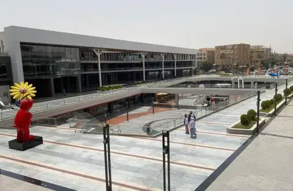 محل تجاري - استوديو - 2 حمامات للبيع في سبيس مول جيتس - محور 26 يوليو - مدينة 6 أكتوبر - الجيزة