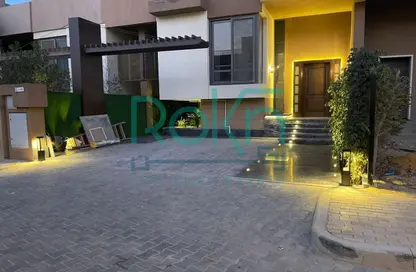Villa - 4 Bedrooms - 5 Bathrooms for sale in Allegria - Sheikh Zayed Compounds - Sheikh Zayed City - Giza