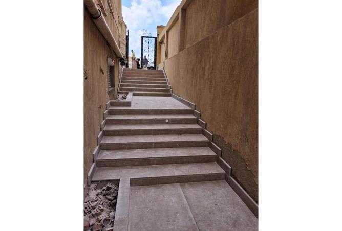 98544018 - Property Image 3