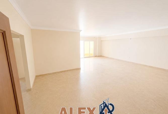 100919317 - Property Image 2