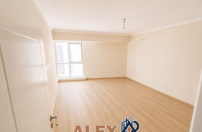 Apartment - 3 Bedrooms - 2 Bathrooms for rent in Grand View - Smouha - Hay Sharq - Alexandria