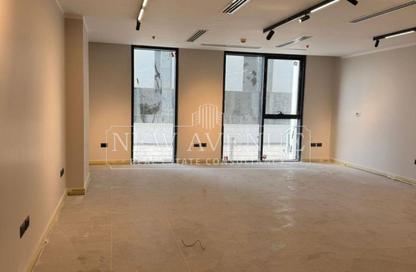 Office Space - Studio - 1 Bathroom for rent in Hyde Park Business District Mall - South Teseen St. - The 5th Settlement - New Cairo City - Cairo