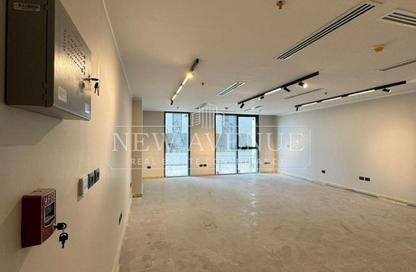 Office Space - Studio - 1 Bathroom for rent in Hyde Park Business District Mall - South Teseen St. - The 5th Settlement - New Cairo City - Cairo