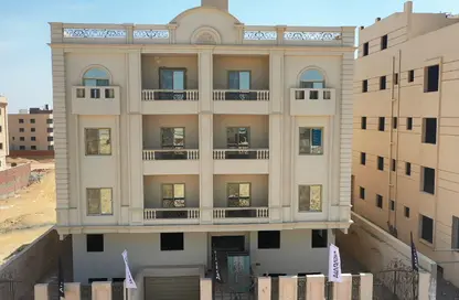 Apartment - 3 Bedrooms - 3 Bathrooms for sale in New Narges - New Cairo City - Cairo
