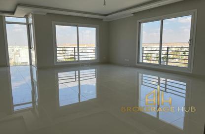 Apartment - 3 Bedrooms - 3 Bathrooms for rent in Garden Residence - Hyde Park - New Cairo City - Cairo