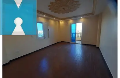 شقة - 2 غرف نوم - 2 حمامات للبيع في المستثمر الصغير - الحي العاشر - الشيخ زايد - الجيزة