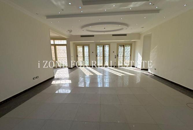 56998007 - Property Image 2