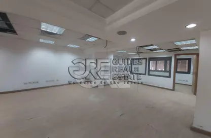 Office Space - 7+ Bedrooms - 3 Bathrooms for rent in Gameat Al Dewal Al Arabeya St. - Mohandessin - Giza
