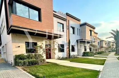 Townhouse - 3 Bedrooms - 5 Bathrooms for sale in Azzar - 5th Settlement Compounds - The 5th Settlement - New Cairo City - Cairo