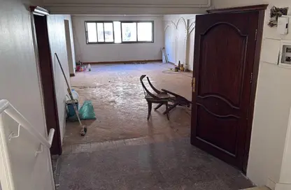 شقة - 4 غرف نوم - 3 حمامات للبيع في شارع معز الدوله - المنطقة السادسة - مدينة نصر - القاهرة