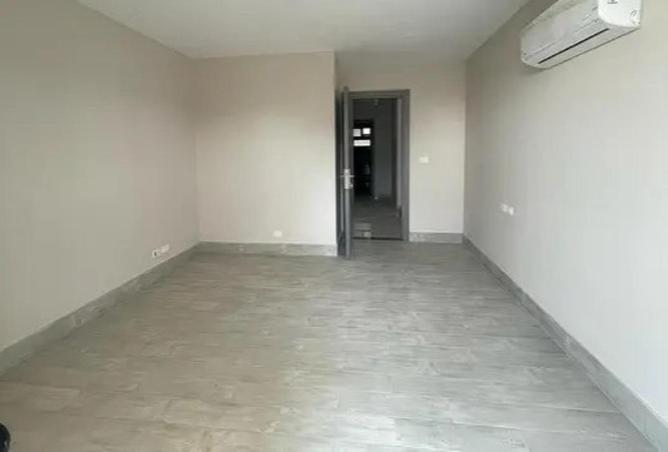 70104650 - صورة العقار 2