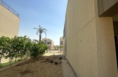Villa - 5 - 5 for sale in Palm Hills New Cairo - 5th Settlement Compounds - The 5th Settlement - New Cairo City - Cairo