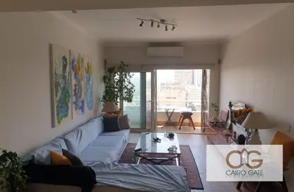 شقة - 2 غرف نوم - 2 حمامات للايجار في شارع يحيي ابراهيم - الزمالك - القاهرة