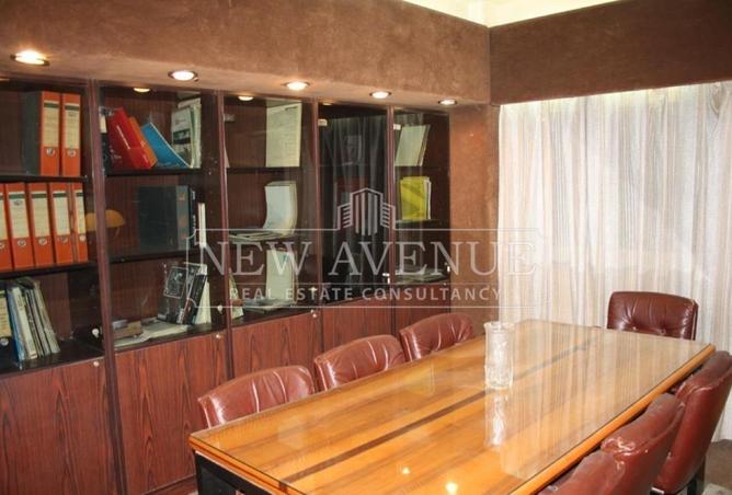 Super Lux Office for Rent in Zamalek - Vista 3