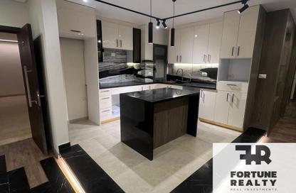 Apartment - 3 Bedrooms - 3 Bathrooms for sale in Eastown - 5th Settlement Compounds - The 5th Settlement - New Cairo City - Cairo