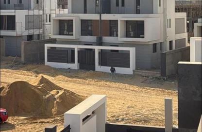 Townhouse - 3 - 4 for sale in Grova East Hills - New Cairo City - Cairo