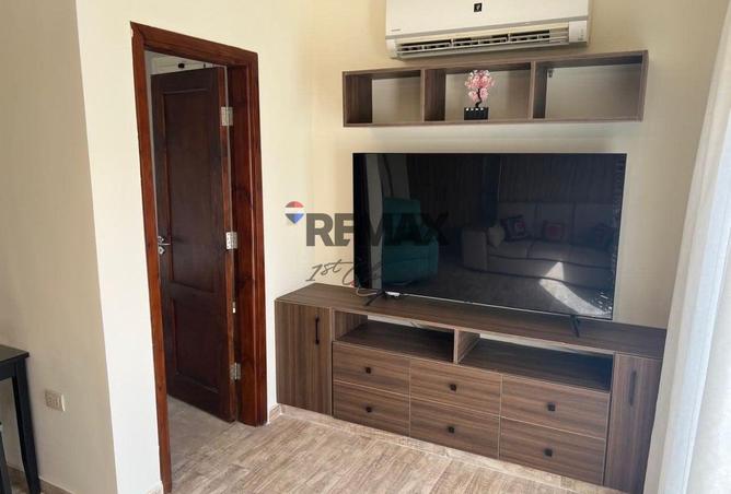 102906058 - Property Image 3