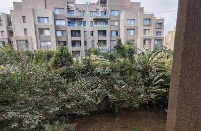 Apartment - 2 Bedrooms - 2 Bathrooms for sale in Palm Hills Village Gate - South Investors Area - New Cairo City - Cairo
