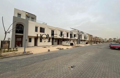 Townhouse - 4 Bedrooms - 4 Bathrooms for sale in Vye Sodic - New Zayed City - Sheikh Zayed City - Giza