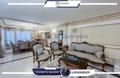 Apartment - 3 Bedrooms - 3 Bathrooms for sale in Al Geish Road - Laurent - Hay Sharq - Alexandria