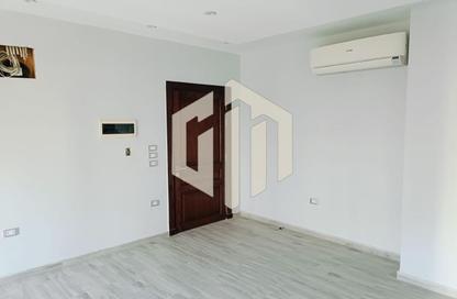 Townhouse - 4 - 4 for rent in Cluster 18 - Hyde Park - New Cairo City - Cairo