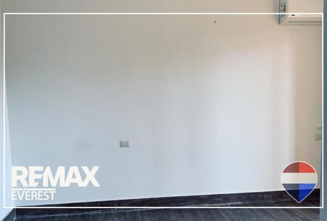 99762885 - Property Image 3