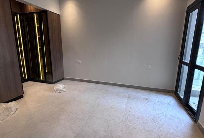 57244342 - Property Image 2